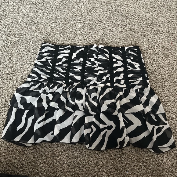bebe y2k zebra striped mini bimbocore skirt - Picture 3 of 3